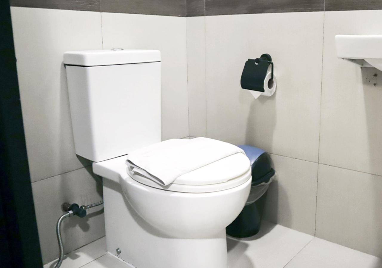 Mystay Hotel Bgc West Makati City Exterior photo